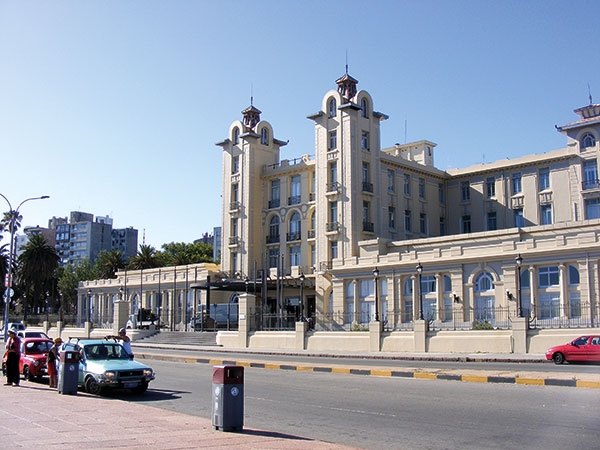 مونتيفيديو Montevideo عاصمة  جمالها شريط من الروائع
