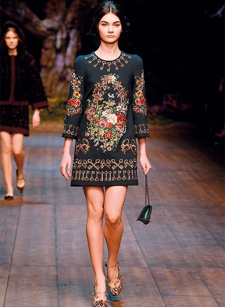  الأحذية: <br />