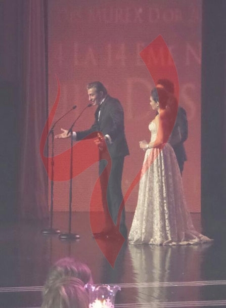 اركان بيتيكايا تسلم جائزة الموركس... <br />افضل ممثل تركي عن دوره في على مر الزمان