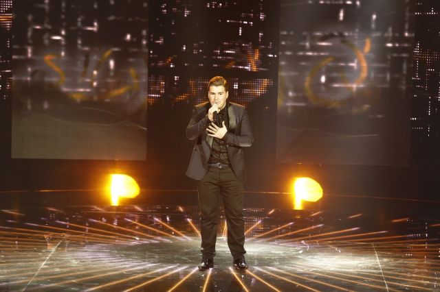 من سيفوز بلقب 