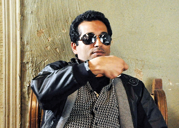 حقيقة تقديمه شخصية شاذ... عمرو سعد: على الجميع الإنتظار