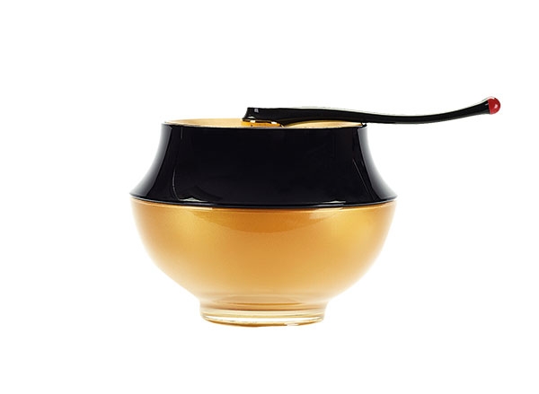 استعملي كريم Yves Saint Laurent Or Rouge Crème
