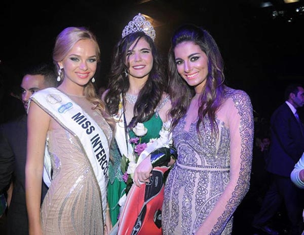 لارا دبانة ملكة جمال مصر 2014 مع 