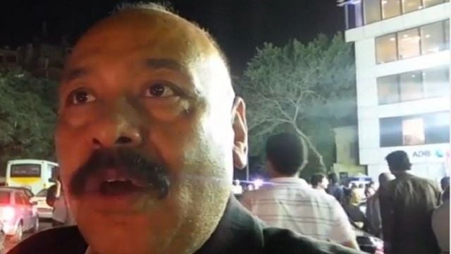 ما رأيكم: هل يشبه هذا الرجل خالد صالح؟