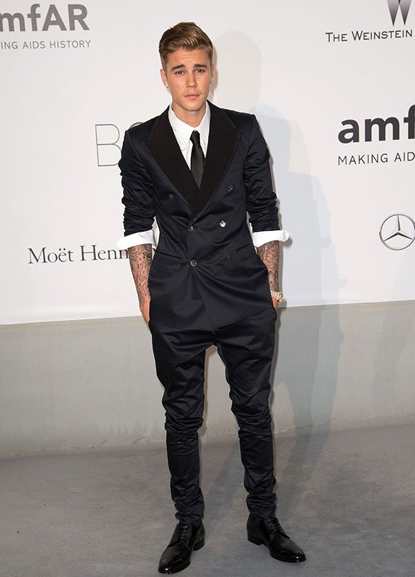 10 قطع تحتاجها من خزانة جاستن بيبر