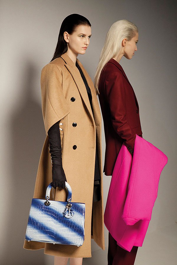 إمرأة Dior تجسّد العيش المديني