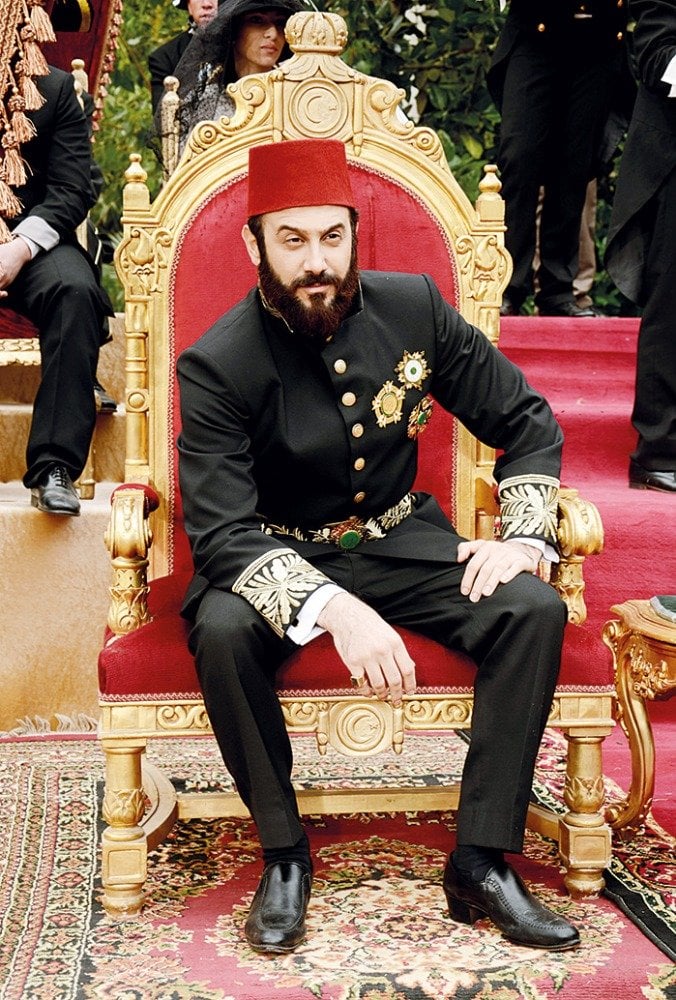 قصي خولي: عشت قصص حب لم تكتمل وبكيت عندما جئت إلى مصر!