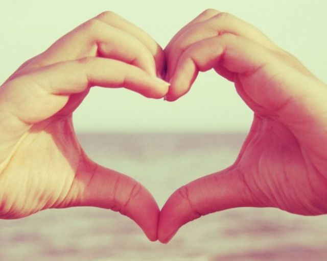 هل تريدين أن تعرفي إن كنت في حالة حب؟ ١٠ حقائق تجيب عن أسئلتك