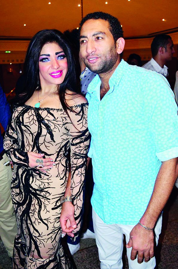 صوفيا شاهين وشحتة كاريكا