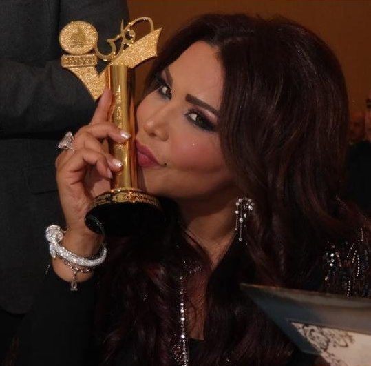 بالفيديو- أحلام في أول ردة فعل لها بعد استلامها جائزة الأمم المتحدة، ماذا فعلت وماذا قالت؟