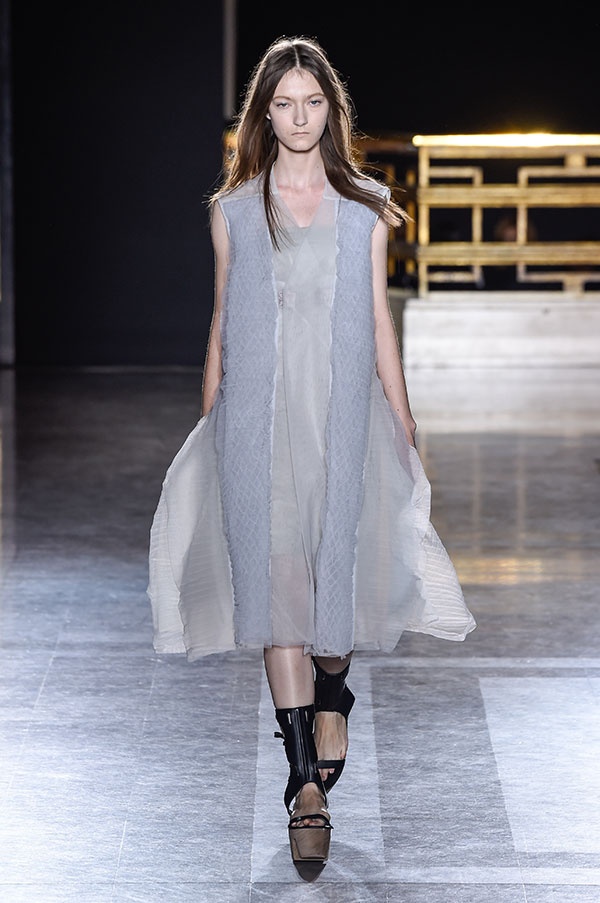 عرض Rick Owens لربيع وصيف 2015