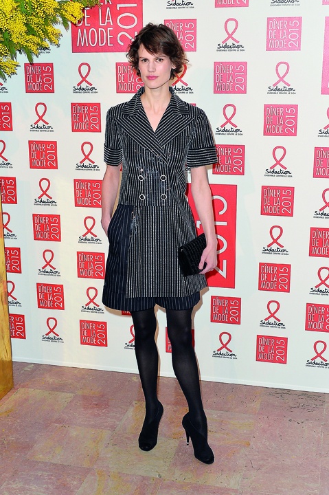 النجمات يتألقن بأزياء Chanel في حفل عشاء في باريس