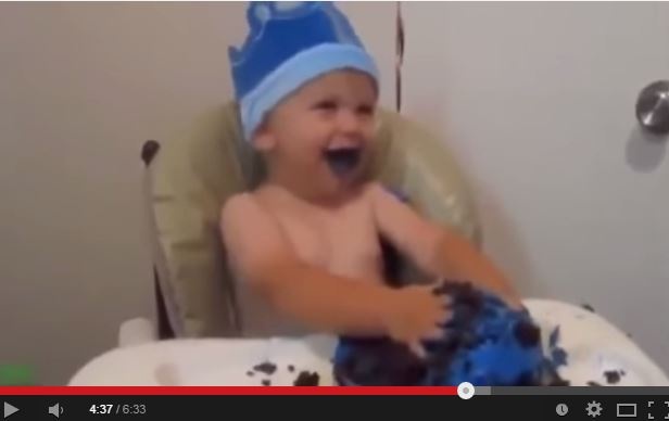 مواقف مضحكة جداً للاطفال لا تفوّتوا مشاهدتها