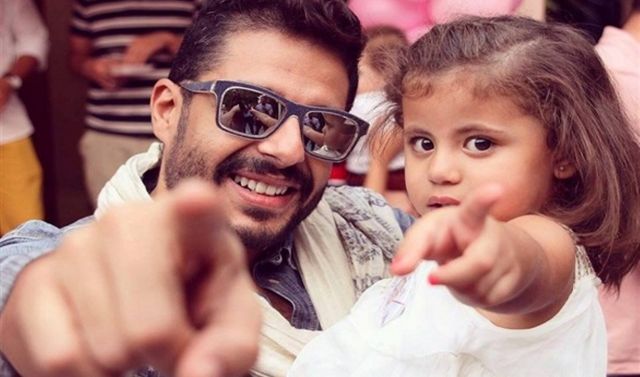 من هي الطفلة التي هنأها حماقي بعيد ميلادها؟