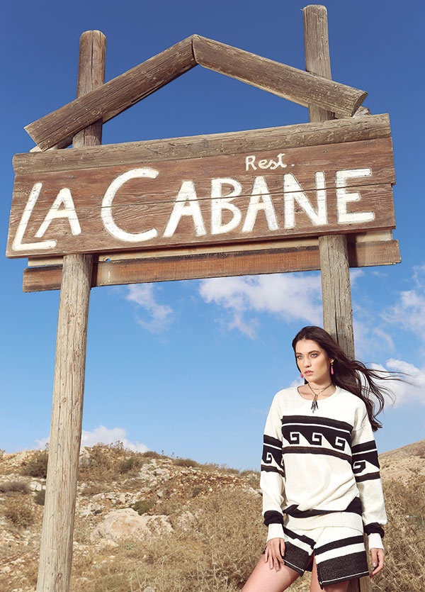 أجواء غجرية، بونشو، كنزات، فرو ونقوش مطبعة لموضة فولكلورية...