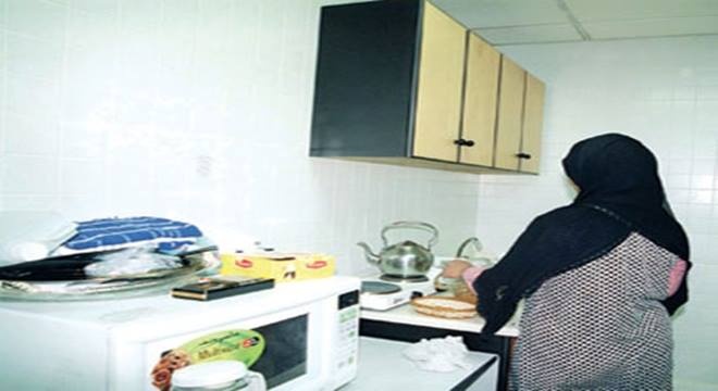 جريمة مريعة- خادمة تقتل طفلة كويتية عمرها 4 سنوات بوضع ديدان في أنفها يومياً