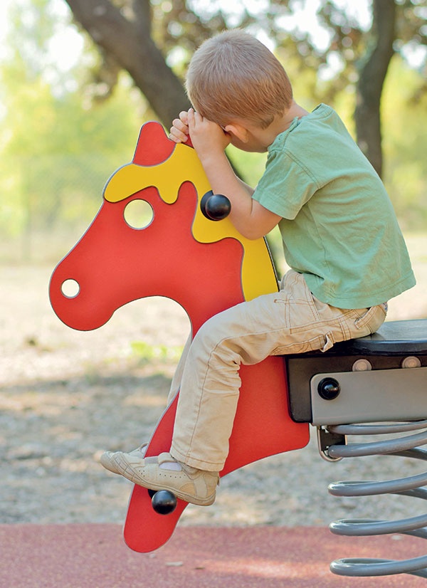 جمعيات أهلية تولد من رحم الألم