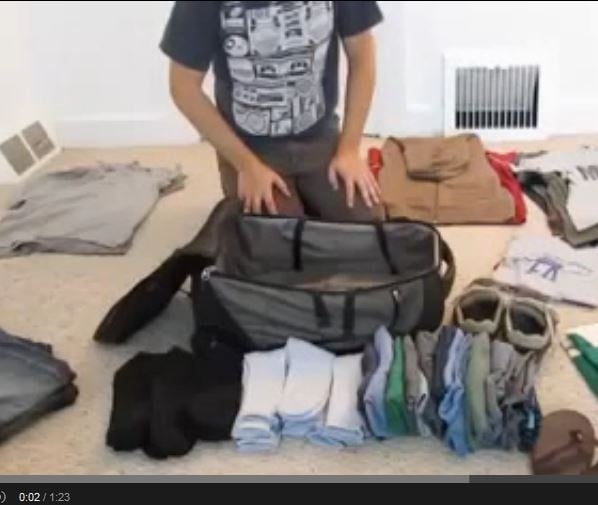 بالفيديو - أسرع طريقه لترتيب شنطة سفرك مهما كانت كميات  الملابس