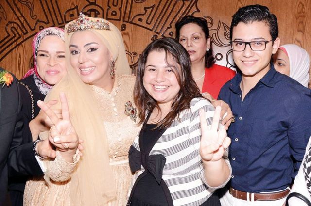 العروس  مع سلمى صباحي ومصطفى عاطف