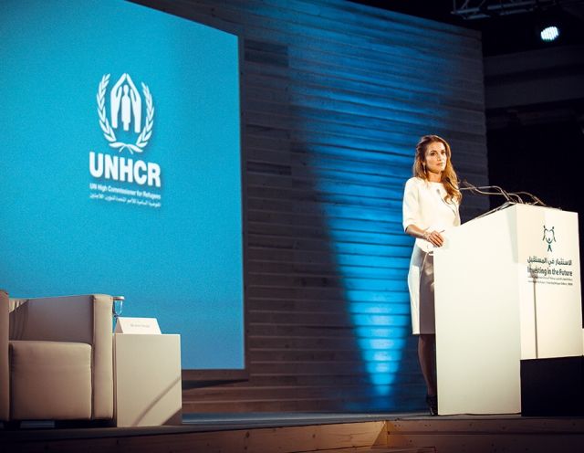 الملكة رانيا تشارك في مؤتمر «الاستثمار في المستقبل» في الشارقة