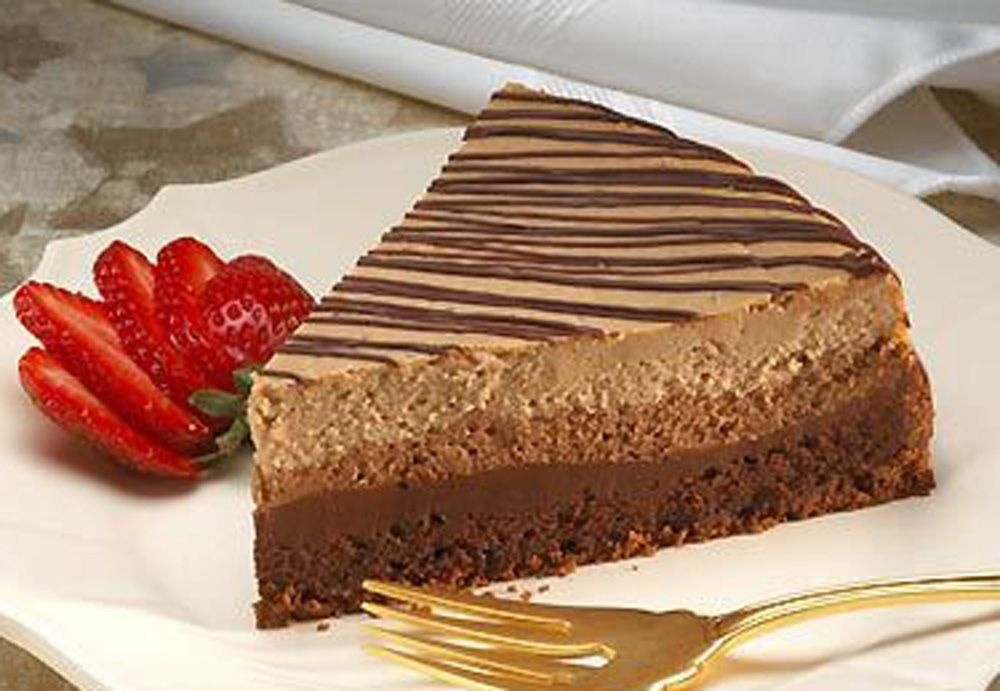 حلوى مجانية لكل من يطلق شاربه! والسبب؟