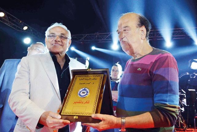  تكريم حسن حسني