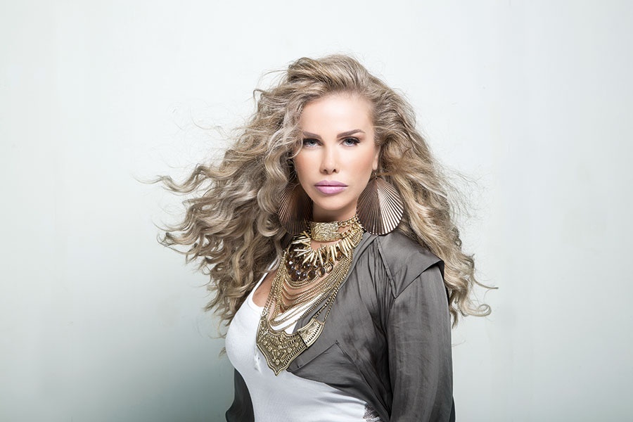 نيكول سابا: إن بعض الفنانين المتزوجين علاقتهم مهدّدة بسبب الغيرة