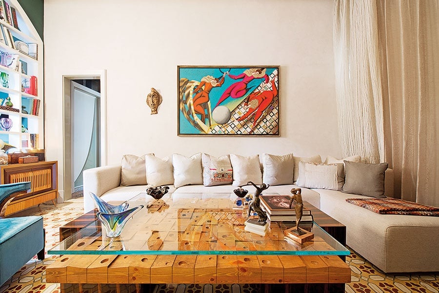 حين تلامس الحداثة الماضي