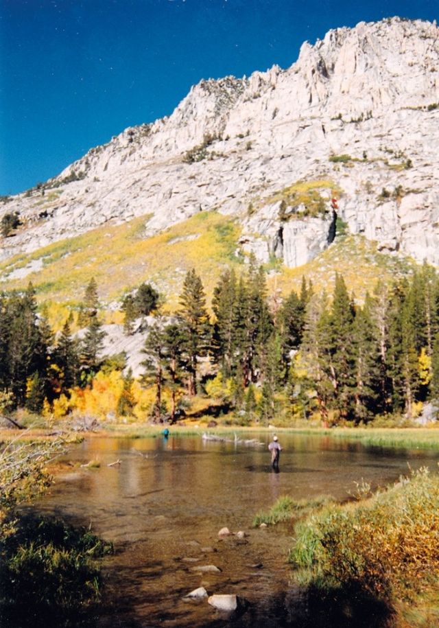 بيشوب كريك كانيون Bishope Creek Canyon في كاليفورنيا في أميركا