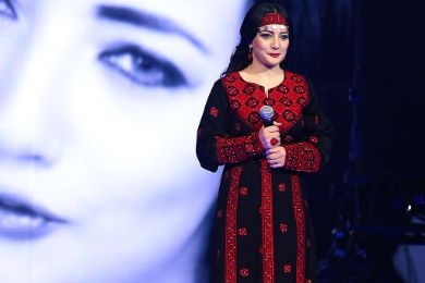 حقيقة خدمة مشتركة أراب آيدول منال موسى في الجيش الإسرائيلي، وفيديو مشاركة أختها في برنامج هواة اسرائيلي