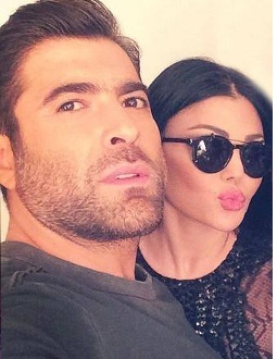 اختفاء زوجة وائل كفوري، وهو حافي القدمين وفي سيلفي مع هيفاء وهبي