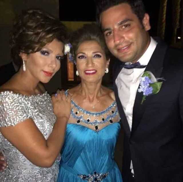 أصالة مع والدتها وشقيقها أنس