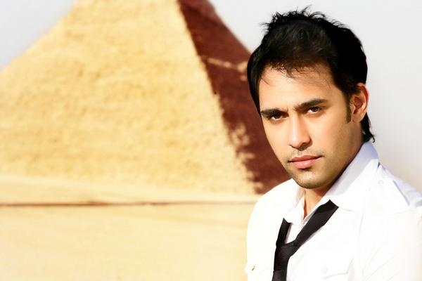 لماذا اعتذر عمرو مصطفى لأحمد حلمي