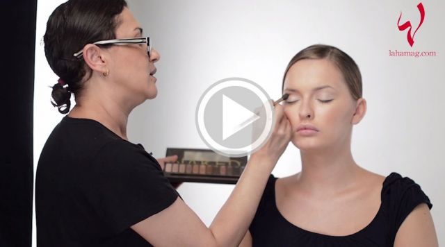 تطبيق الماكياج الطبيعي