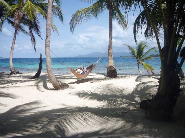 سواحل استوائية أم فردوس أرضي؟