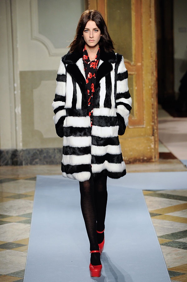 عرض Blugirl لخريف وشتاء 2014/2015 من ميلانو