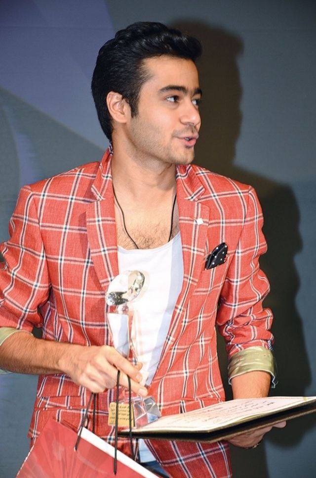 حمد أشكناني: لست «دونجوان» والحب وحده يجعلني أتغاضى عن مواصفات زوجة المستقبل