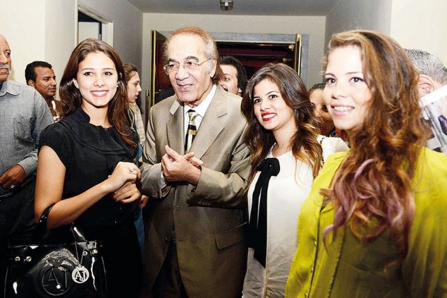 محمود ياسين يحتفل بعرض «حائط البطولات» بعد منعه عشر سنوات