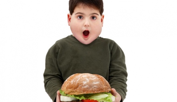 دبي تعطي كل طفل يخسر كيلو من وزنه الزائد 2 غرام من الذهب