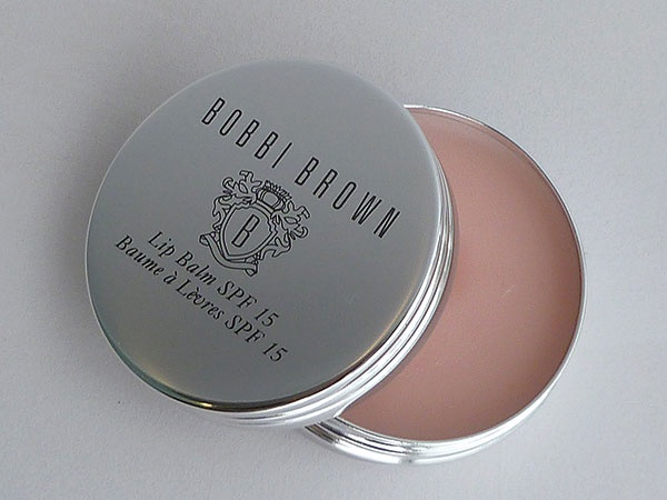 حماية وترطيب Bobbi Brown Lip Balm SPF15
