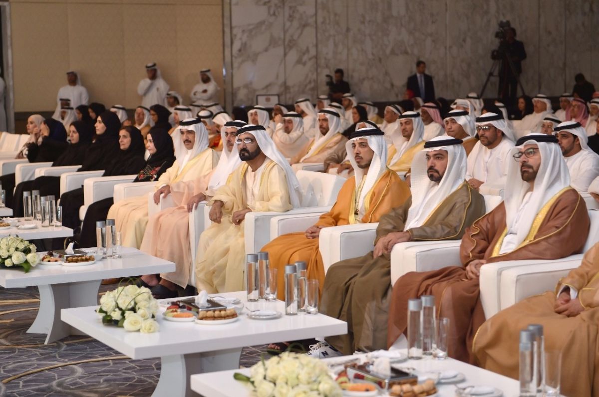 43 شخصية من الاوائل في عيد الإمارات الـ 43 من هم؟