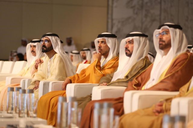 محمد بن راشد ومنصور بن زايد وحمدان بن مبارك ومحمد القرقاوي واحمد الزعابي