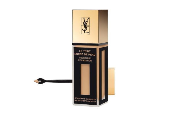 Le Teint Encre De Peau كريم الأساس بصيغة مبتكرة من Yves Saint Laurent