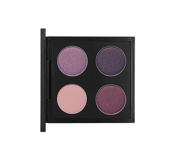 M.A.C تقدم مجموعة  A Novel Romance