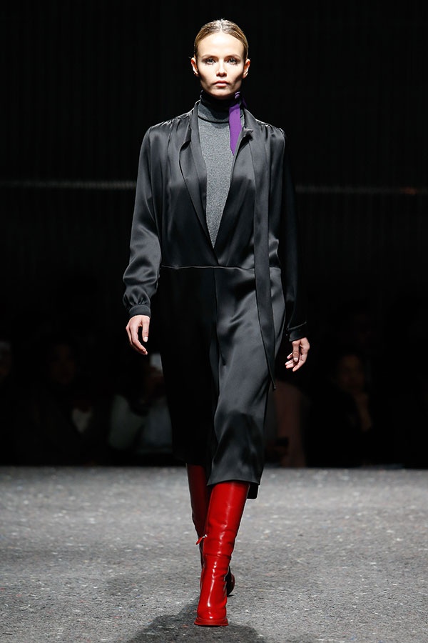 عرض Prada لخريف وشتاء 2014/2015