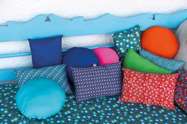 تتصارع الألوان الزاهية إذا وُضعت جنباً الى جنب