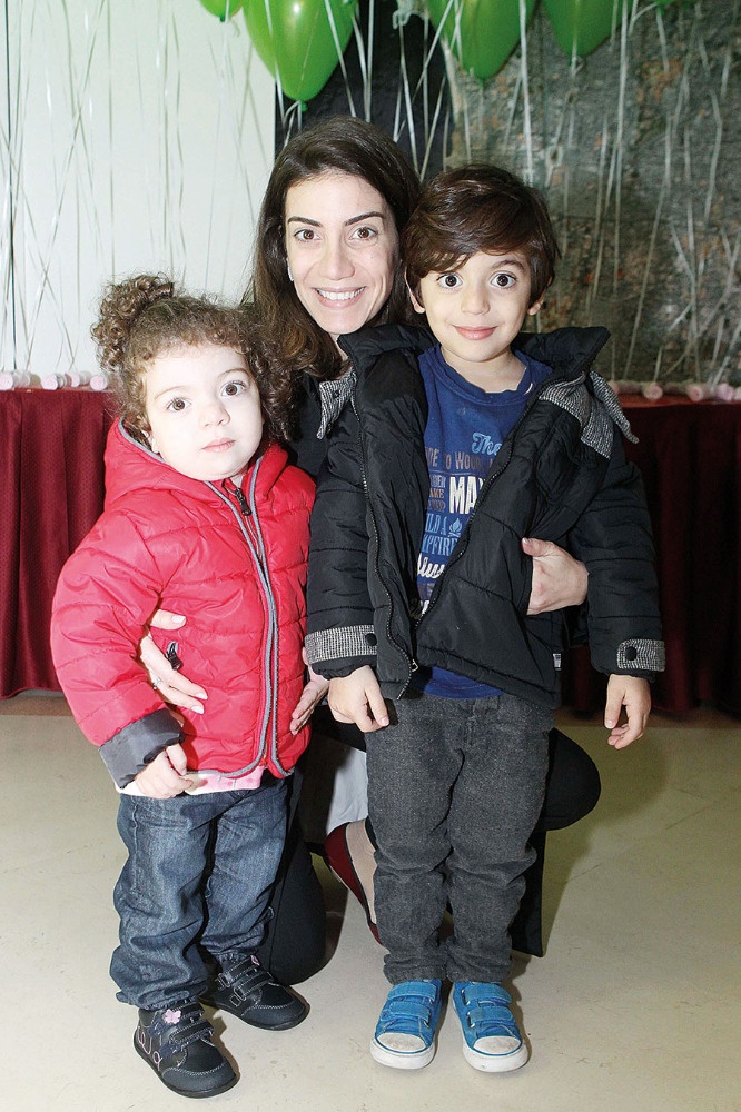 فريق Mini Studio يحتفل مع الأطفال بنهاية العام