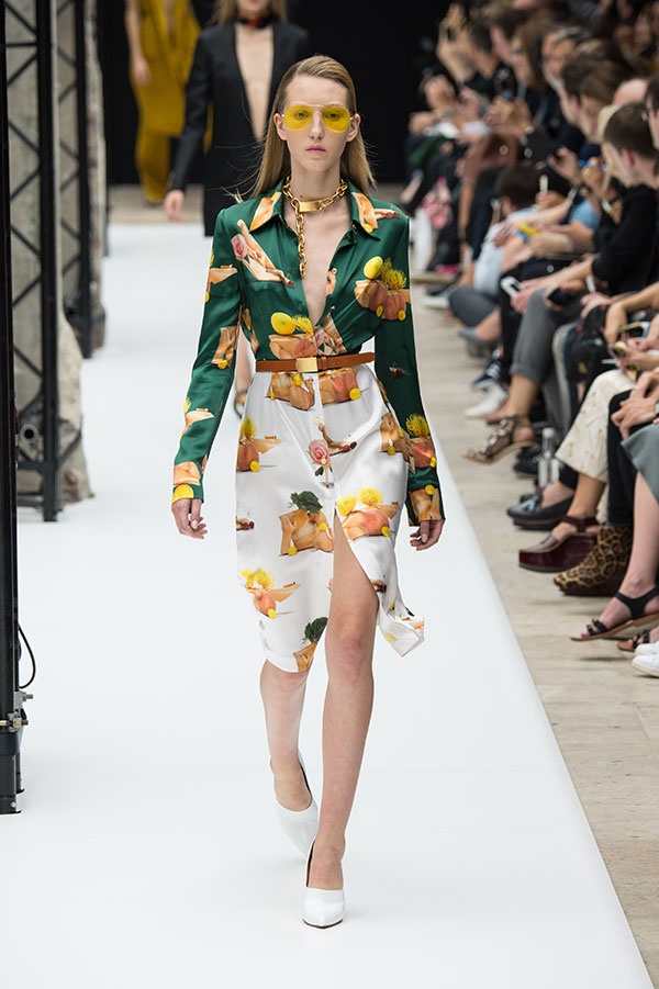 عرض Acne Studios لربيع وصيف 2015