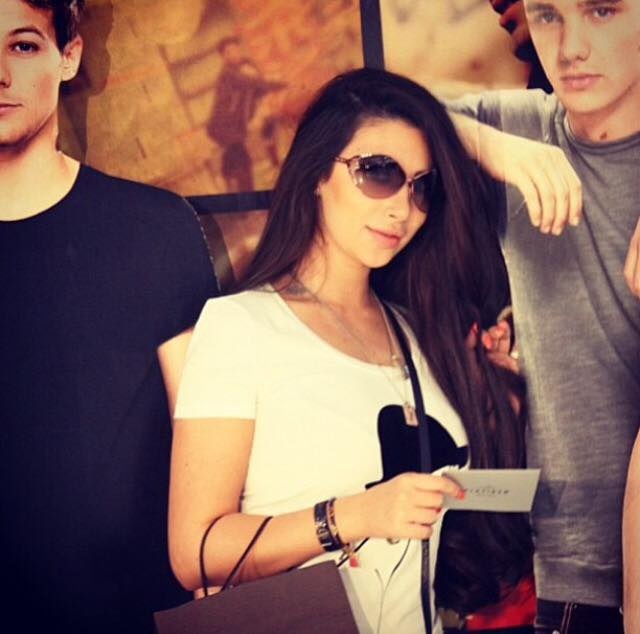 بالفيديو والصور- شقيقة ميريام فارس تتفوق عليها بإطلالات ساحرة، وهل استمعتم إلى صوتها؟