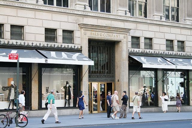 فيفث أفنيو في نيويورك